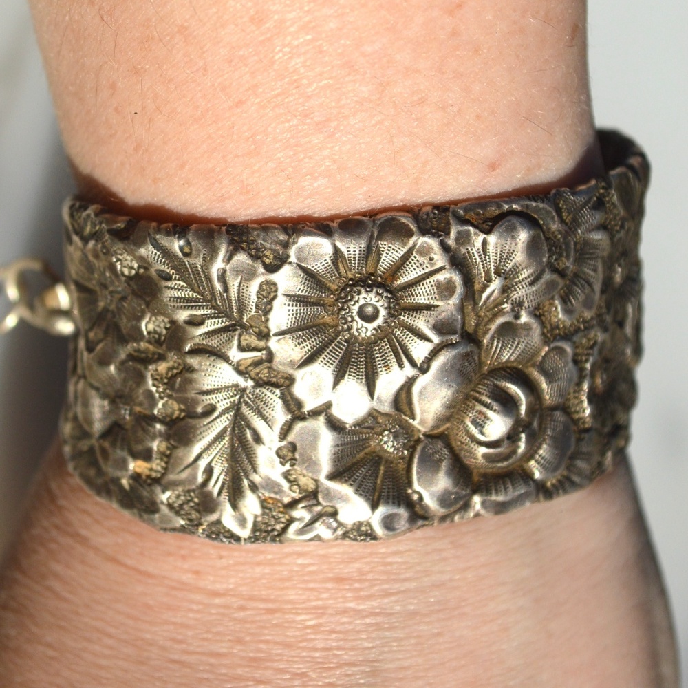 Antique Gorham Floral Sterling Silver Antique Cuff Bracelet Chain Repoussé 925